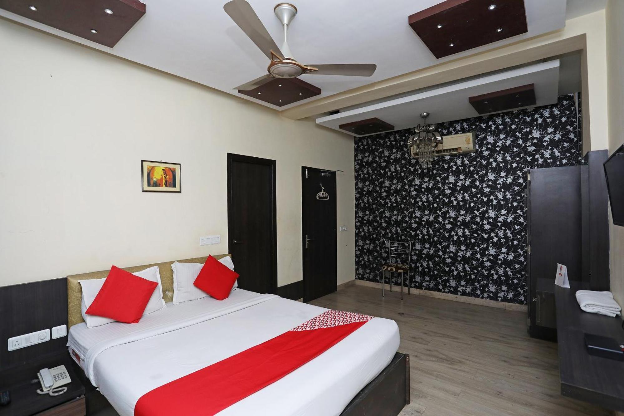 Collection O River Bay Resort Diamond Harbour Exterior foto